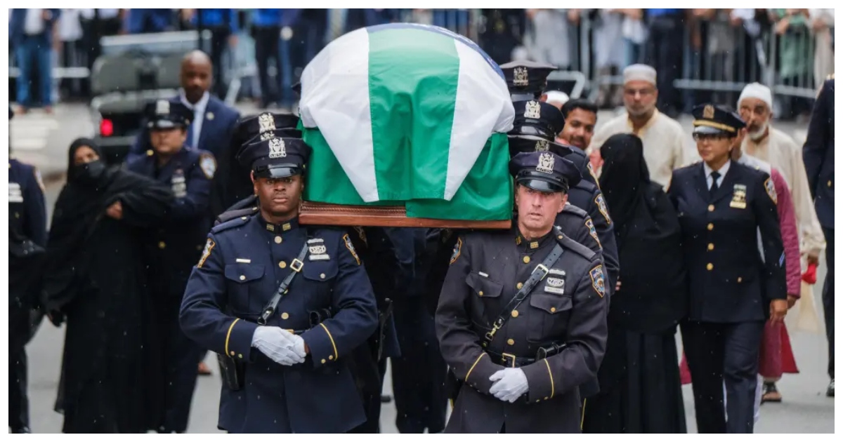 বীরোচিত সম্মানে বিদায় জানানো হয় দিদারুল ইসলামকে। ছবি: নিউ ইয়র্ক পোস্ট